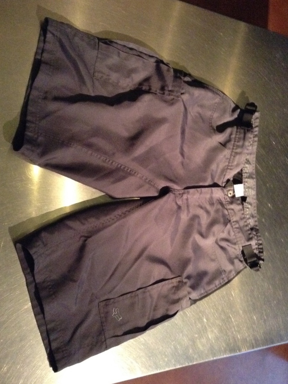 Fox Racing Shorts Mens 35 Gray & Black Cargo Pockets Lined Adjustable Waist